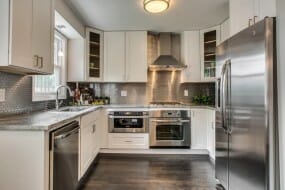 transitional kitchen