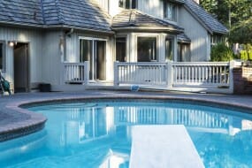 Fence around a pool