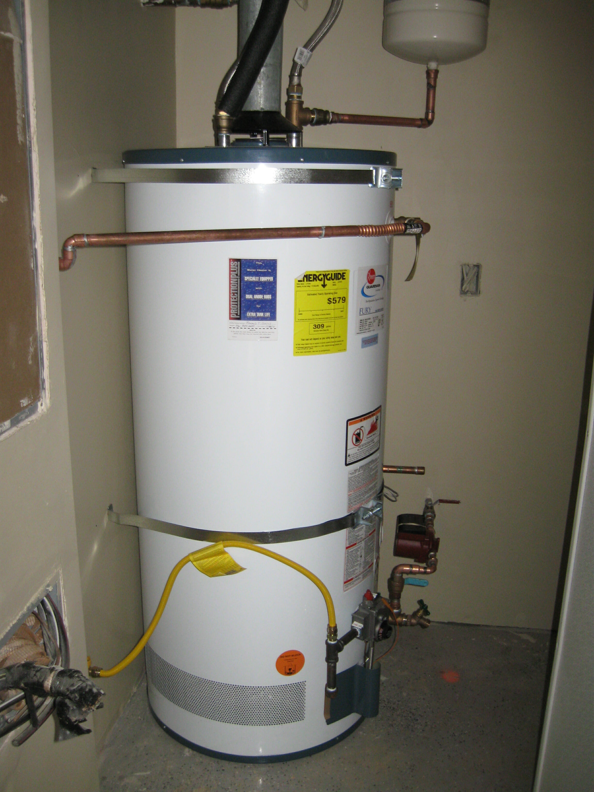 guide-to-comparing-tank-and-tankless-water-heaters