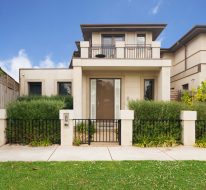 Facade of a contemporary luxury townhouse in Melbourne Australia