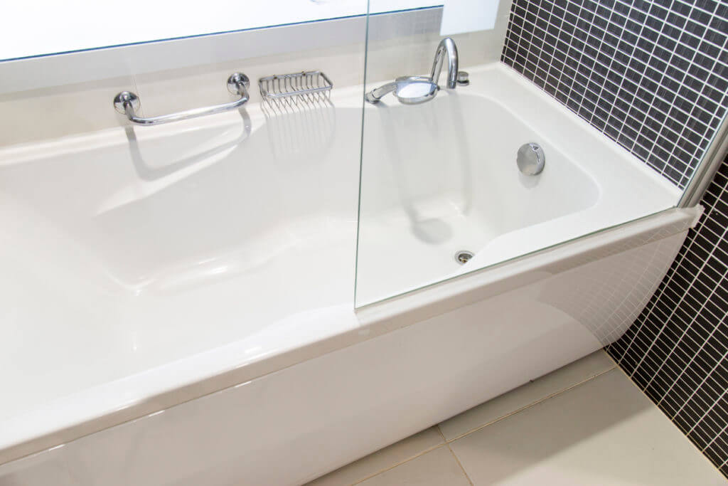 Bathtub Liners vs. a Bathtub Refinishing: What's Your Best Option
