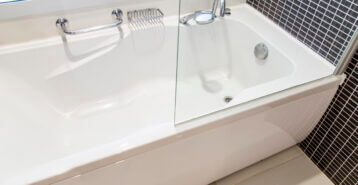 What Does a Bathtub Replacement Cost in 2024?