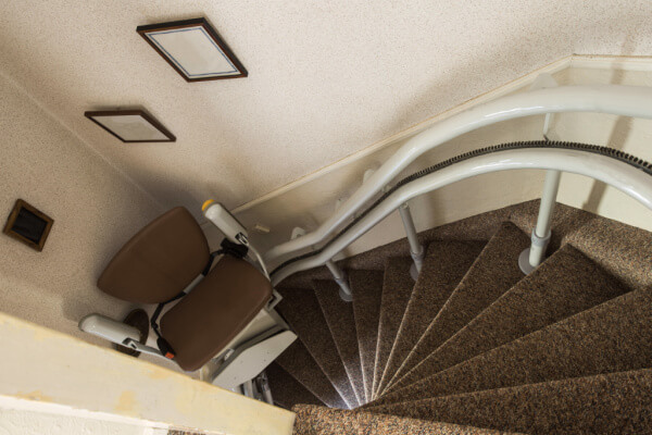 curved-stairlift