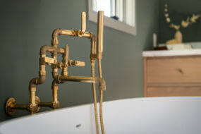 Wall mounted freestanding tub faucet