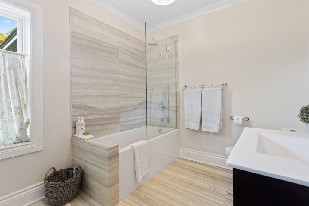 tub shower combo with glass door