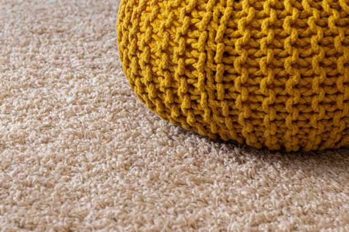 Carpet with pouf