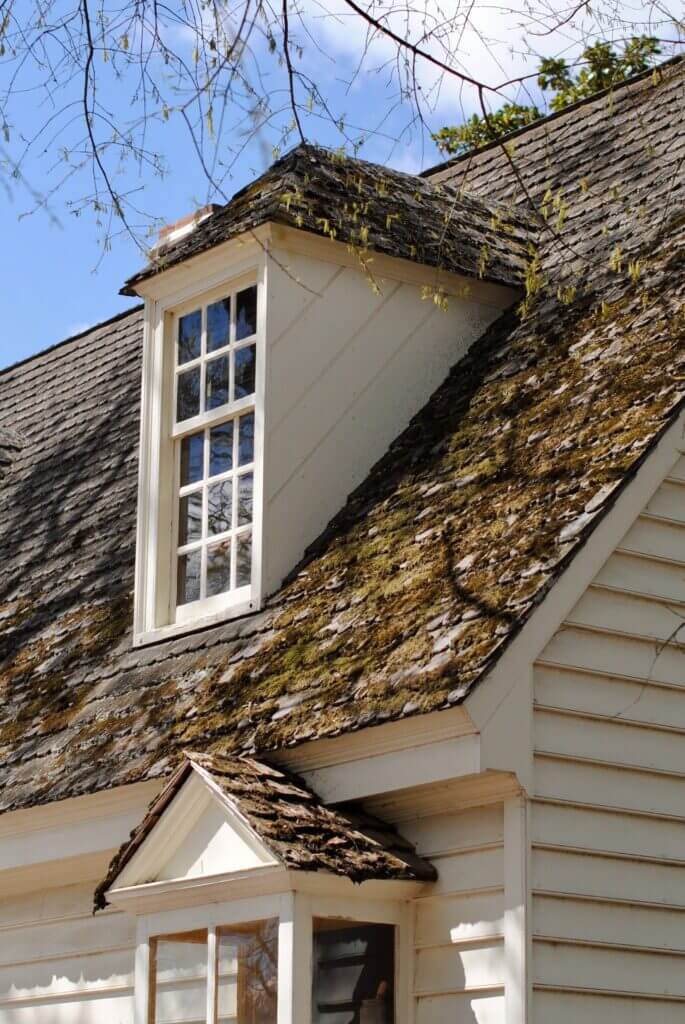 Dormer roof with paned window