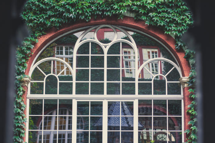 palladian window