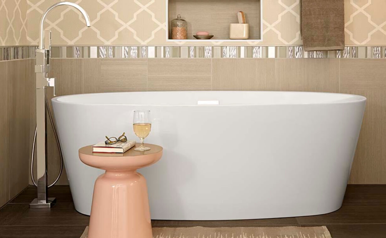 American Standard freestanding tub with center drain