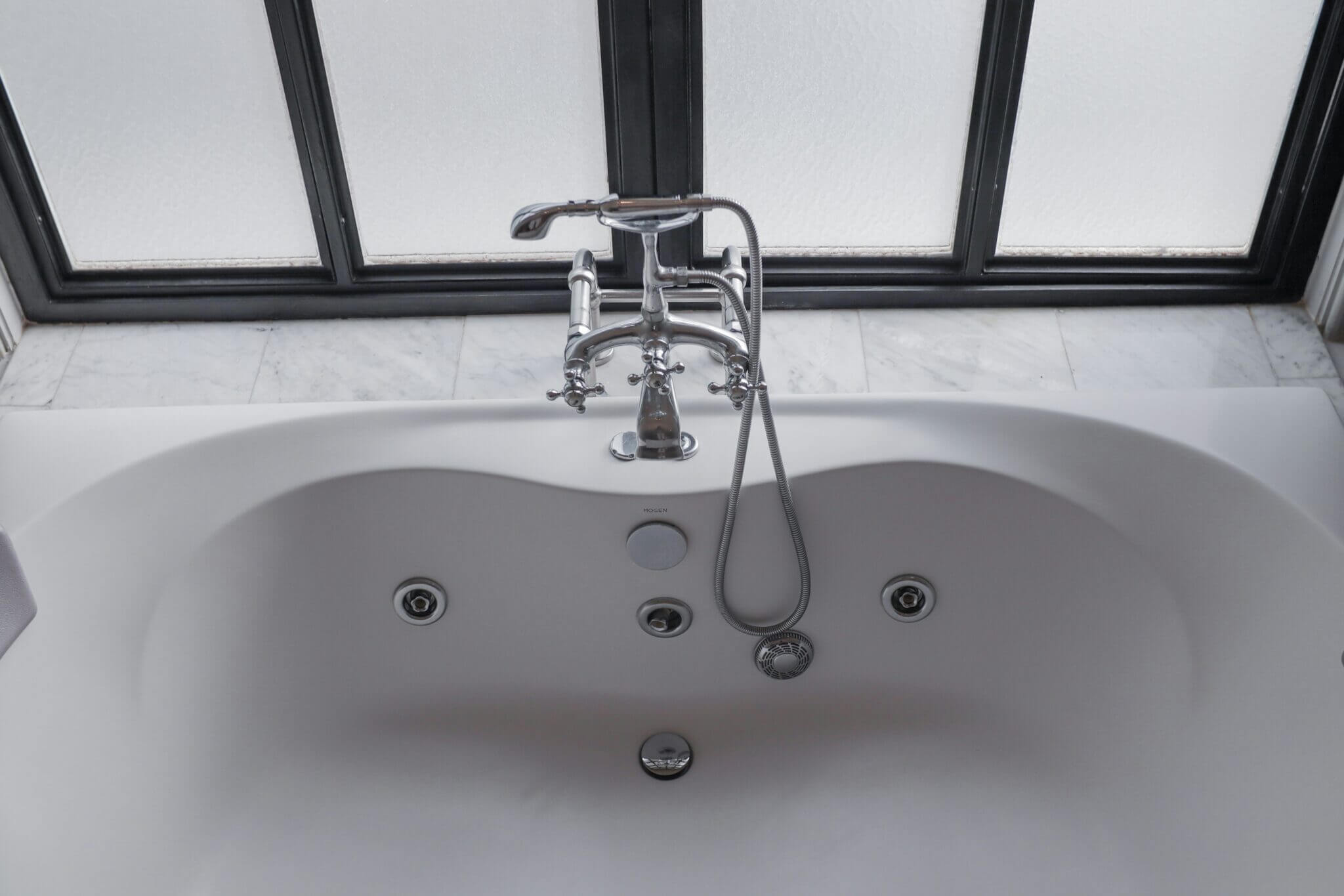 Jetted Tub Guide Types, Cost, and Materials Modernize