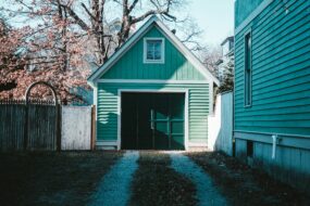 How to choose a new garage door