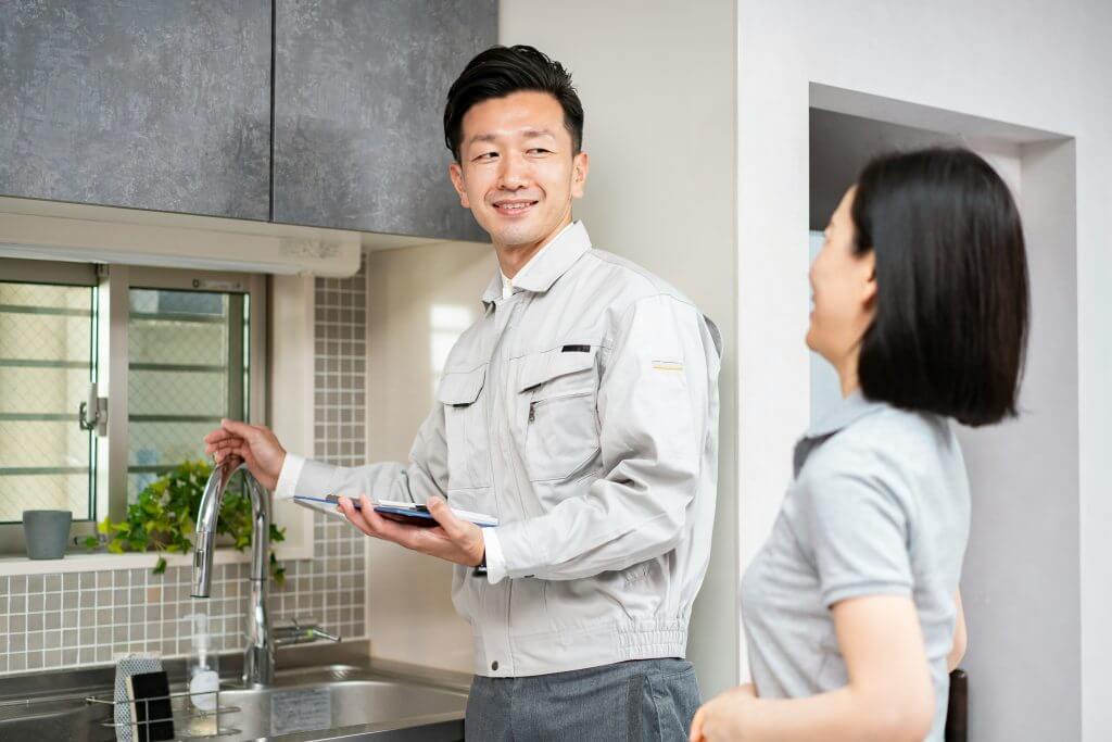 Completing a final walkthrough in a new home
