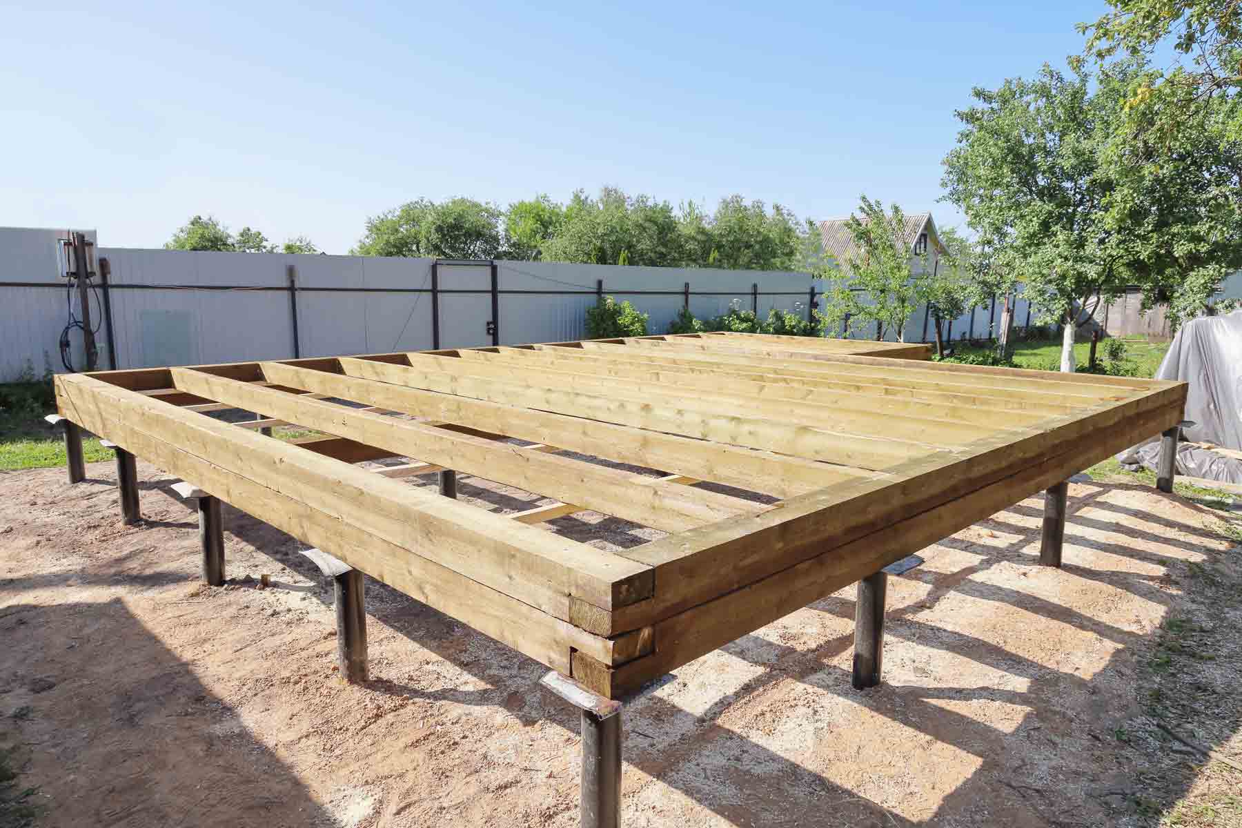 Pier and beam raised foundation structure