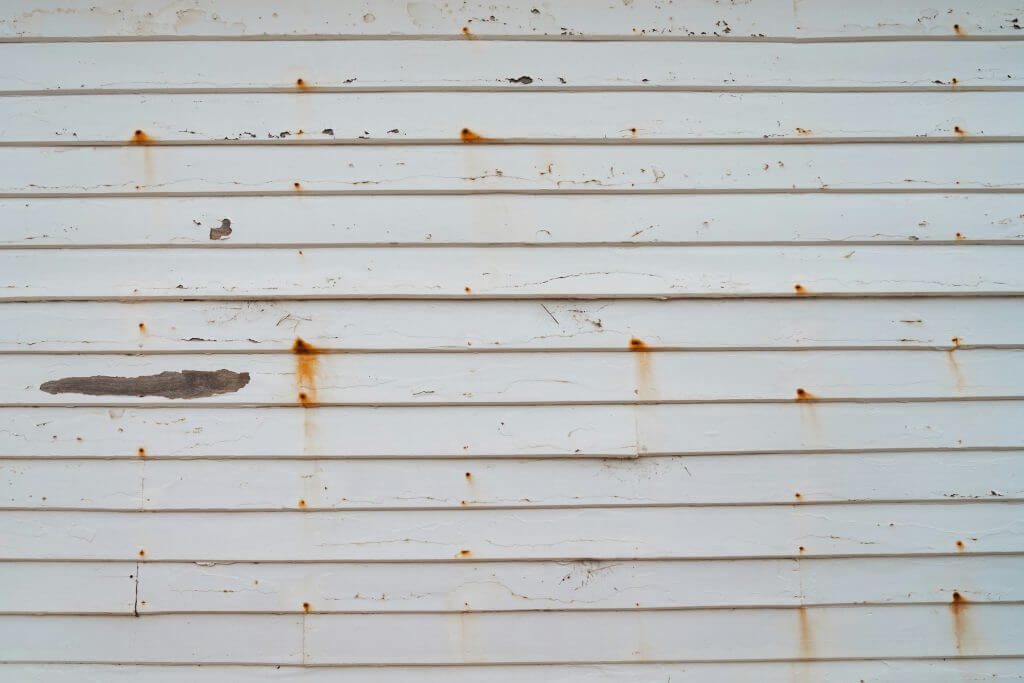 siding in disrepair