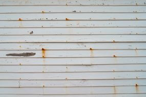 siding in disrepair