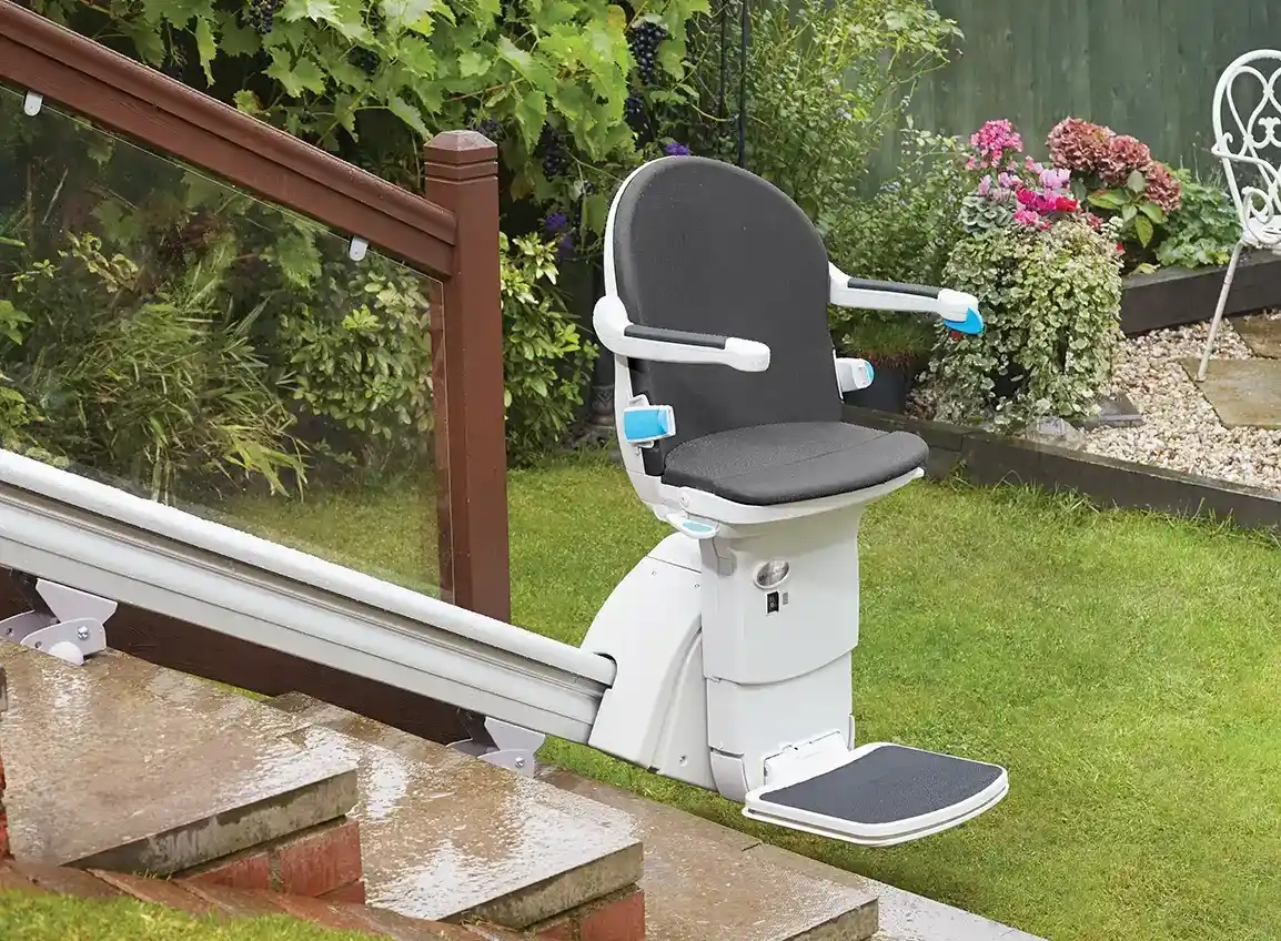 Handicare 1000 outdoor stairlift
